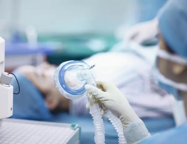 Prohíben medicamento que trajeron de la India y se lo suministraron a embarazada