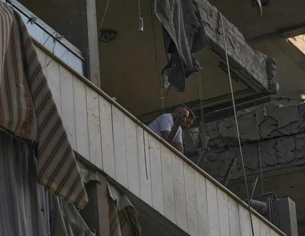 Tras un ataque mortal en Beirut, Israel afirma que tuvo como objetivo a un alto funcionario de Hezbolá