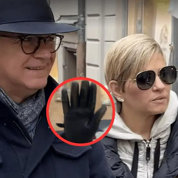 Quién es el hombre que aparece en Suecia junto a Verónica Alcocer; intentó tapar la cámara cuando periodistas grababan a la primera dama. 