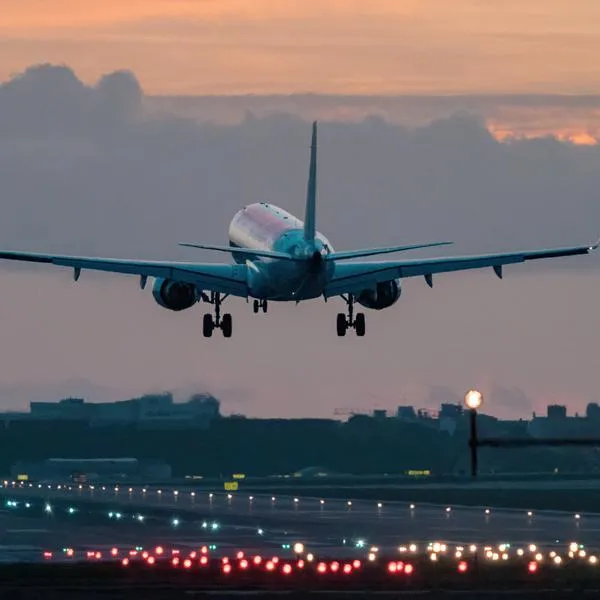 Venezuela lanza advertencia a aerolíneas: perderían permiso para volar