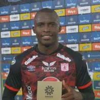 Asaltaron a Luis Paz, jugador de América de Cali: sacó dinero del banco y le robaron todo luego de retirar en el cajero. 