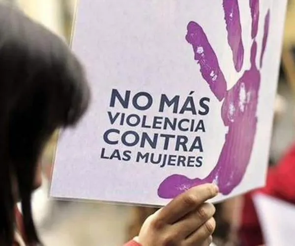 Foro 'PAREMOS YA': alerta sobre el acelerado avance de violencia digital contra mujeres en Colombia
