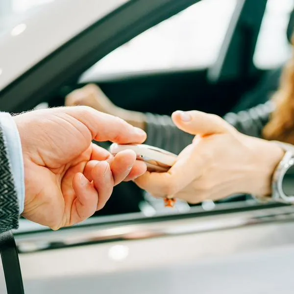 Buena noticia a los que buscan carro nuevo eléctrico o híbrido en Colombia