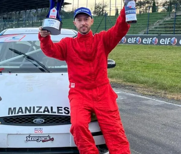 En campeonato nacional de vehículos modificados, este piloto manizaleño brilla con auto original en Tocáncipa