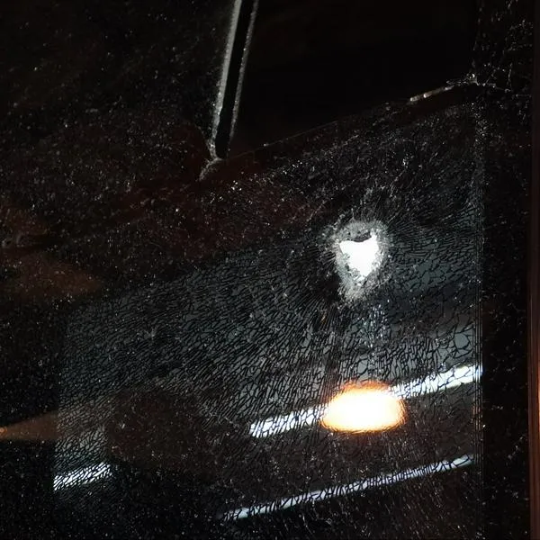 Así quedó el bus del Junior, atacado por hinchas de Nacional