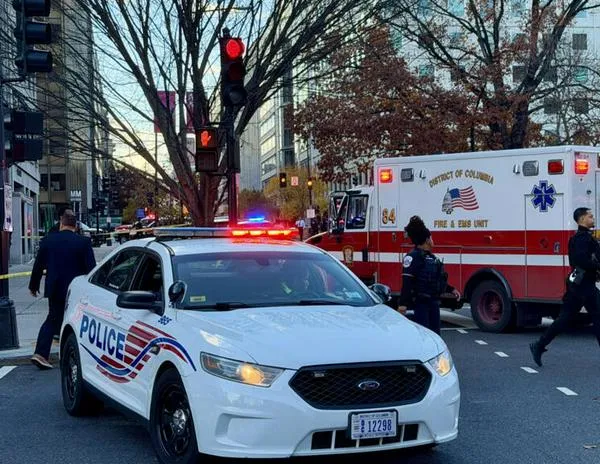 Trump denuncia un "acto de terror" tras los disparos contra dos guardias nacionales en Washington