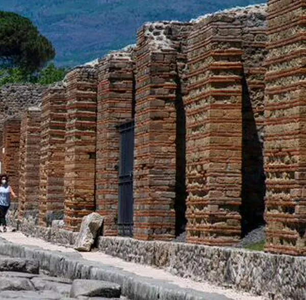 Investigadores en Pompeya recomponen los frescos de la ciudad con un robot guiado por inteligencia artificial