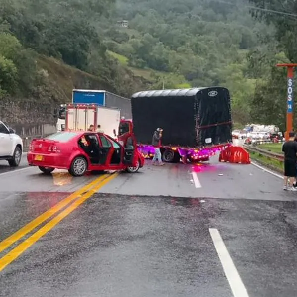 Accidente hoy paraliza la vía al Llano en comienzo del nuevo fin de semana
