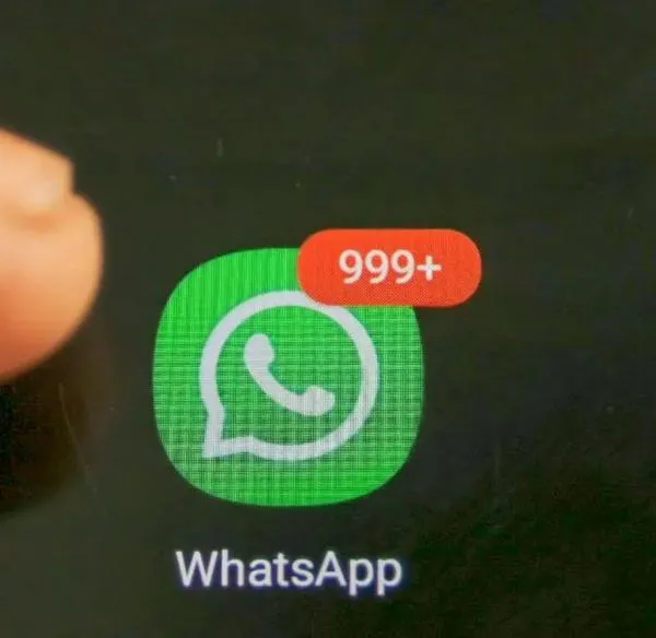 Estafan a latinos en Estados Unidos con falsos descuentos y sorteos por WhatsApp