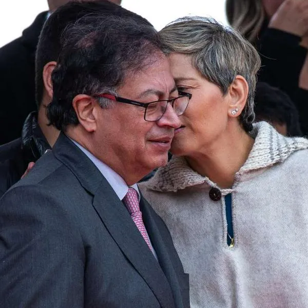 Gustavo Petro habló de Verónica Alcocer en Suecia y lazo de hermanos y un banco