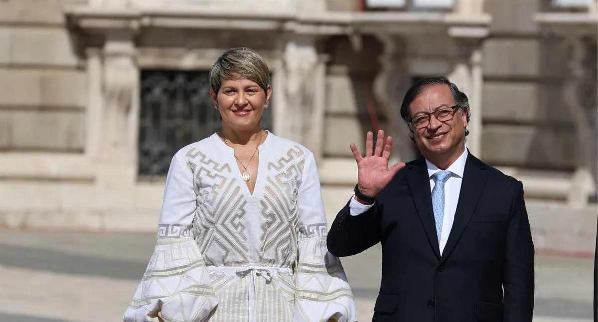 “40 m2”: Verónica Alcocer vive en un apartamento tipo ‘cajita de fósforos’, pero en Estocolmo, Suecia. Petro la defendió.