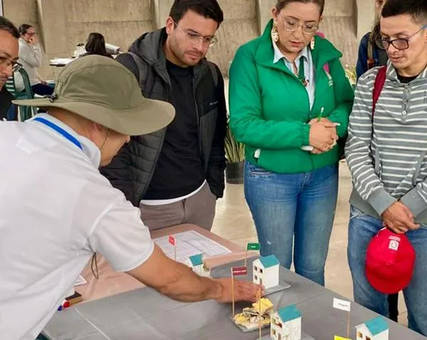 Bogotá avanza en soluciones sostenibles con el Primer Encuentro del Conocimiento y la Innovación 