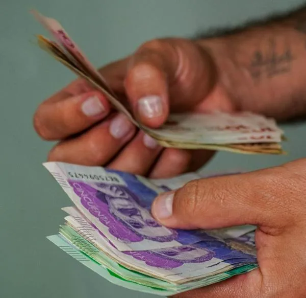 Estos son los pensionados en Colombia que más pagarán por salud en 2026