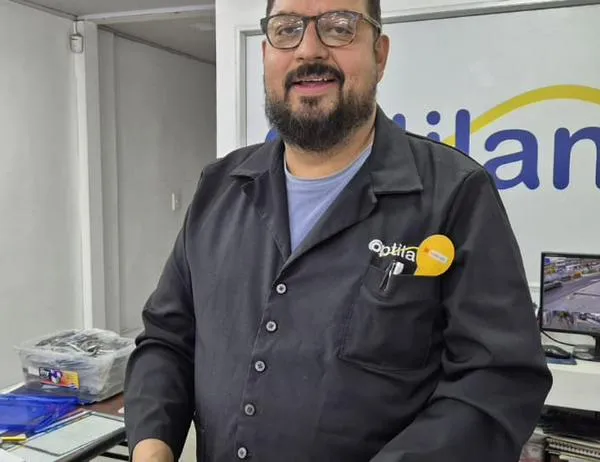 Conoce la historia de la óptica Optiland, comercio aledaño a obras del Metro de Bogotá 