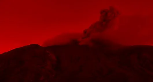 Volcán Puracé: bomberos en alerta máxima por actividad y riesgo