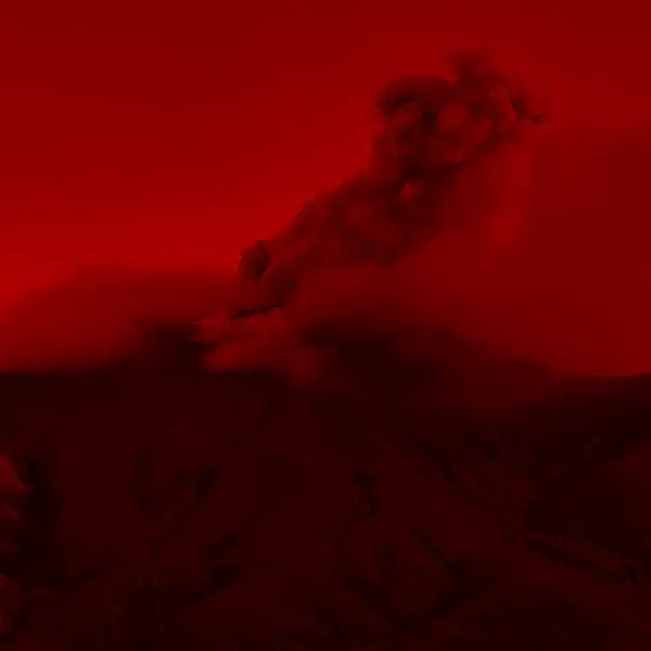 Volcán Puracé: bomberos en alerta máxima por actividad y riesgo