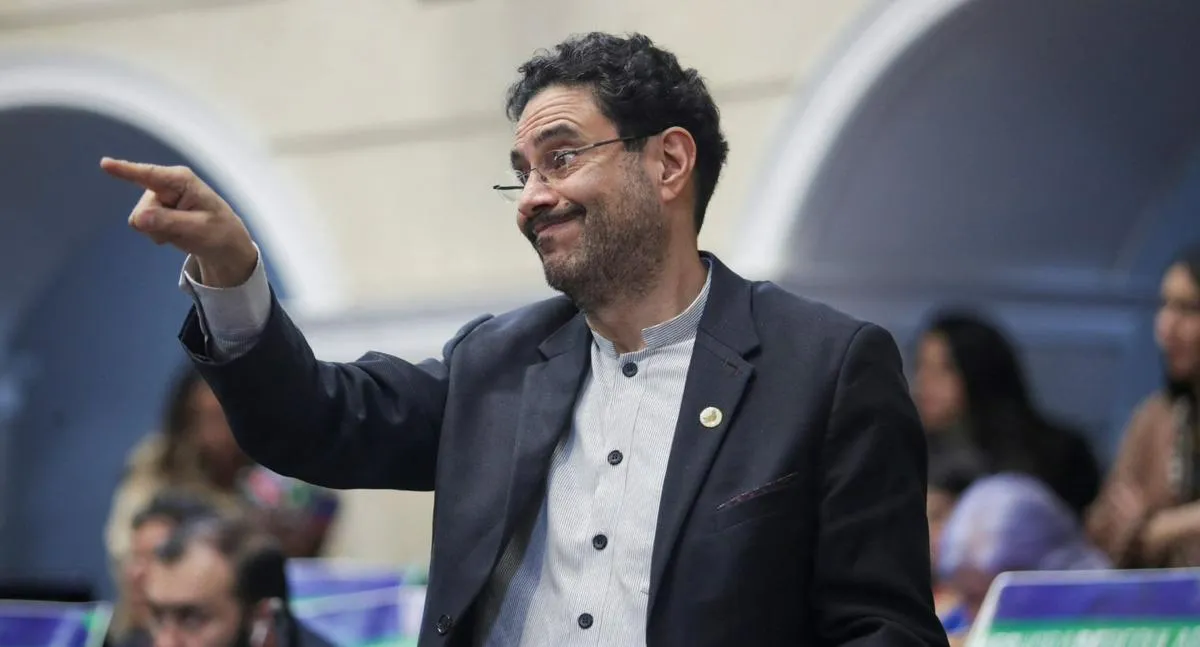 Encuesta Invamer: Iván Cepeda ganaría elecciones presidenciales 2026