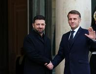 Zelenski se reúne con Macron en el Elíseo; Putin recibirá a Witkoff el martes para negociaciones sobre Ucrania