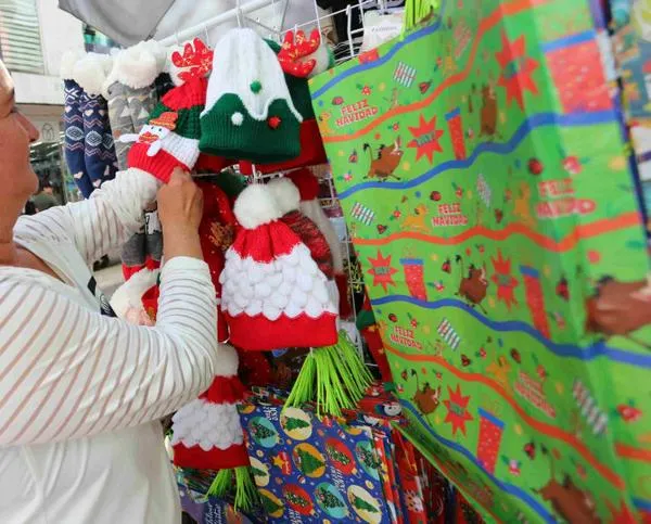 Son vendedores informales y buscan mejorar sus ingresos en Navidad: conozca cuatro historias en Manizales