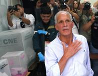 Trump amenaza con "consecuencias graves" ante cerrado duelo por presidencia de Honduras