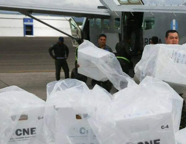 Trump acusa a Honduras de "tratar de cambiar" el resultado de las elecciones presidenciales