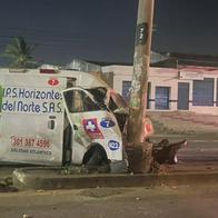 Accidente en Barranquilla: ambulancia se estrelló y el paciente falleció