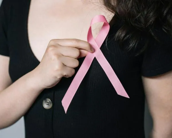 Mayor densidad mamográfica podría indicar riesgo de cáncer de mama más agresivo, advierte estudio