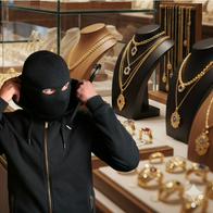 Aparecen joyas robadas en joyería de Chapinero Bogotá en local de compraventa