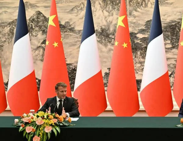 Macron exhorta en China a Xi Jinping a mediar por un alto el fuego en Ucrania
