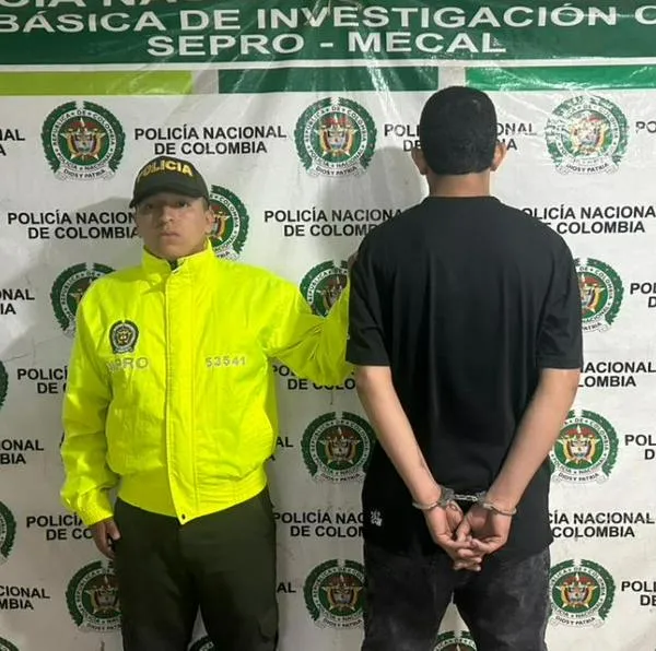 Hombre habría asesinado a golpes a su hijo de 3 años por no bañarse