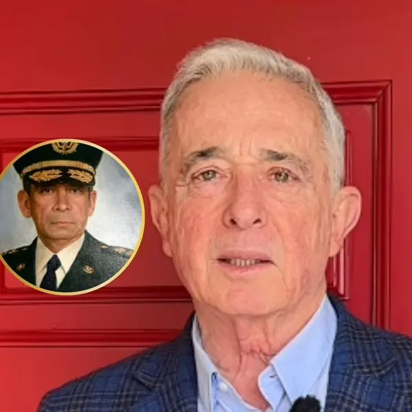 Álvaro Uribe lamenta muerte del general (r) Jorge Enrique Mora Rangel