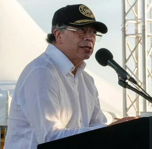 Petro reiteró mensaje que lo dejó sin visa gringa: “ningún militar debe obedecer ese tipo de órdenes”