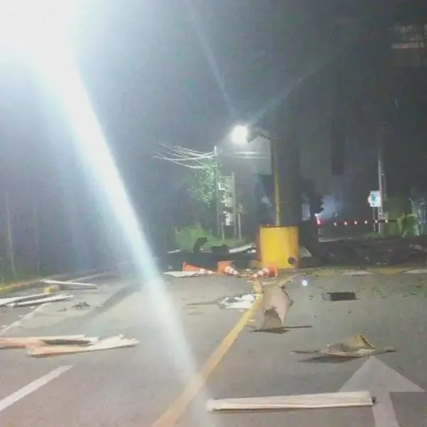 Atentado contra peaje en Antioquia: supuestos integrantes del Eln pusieron bomba