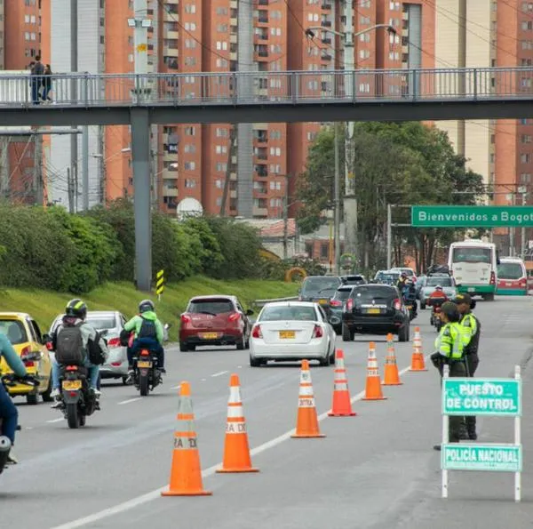 Qué fechas hay sin pico y placa en Bogotá para fin de año 2025 y Año Nuevo 2026