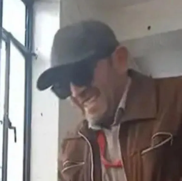 Apareció inspector de Policía de Soacha señalado de abuso: video lo dejó muy mal parado contra una vigilante del lugar. 