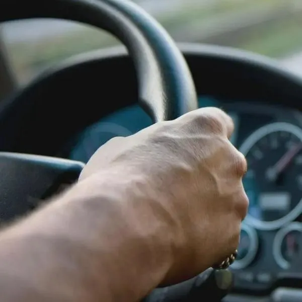 Conductor en Armenia atropelló a niños en Día de Velitas y huyó del lugar