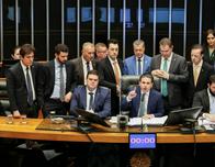 Brasil: los diputados aprueban una drástica reducción de la pena de Bolsonaro