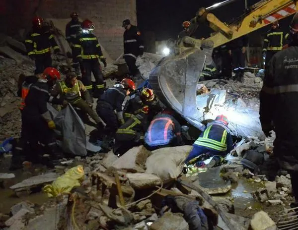 Marruecos: al menos 22 muertos y 16 heridos tras el derrumbe de dos edificios en Fez