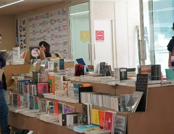 Asiste a 'La Vuelta 2025': reseñas de libros de Editoriales Independientes en Bogotá 