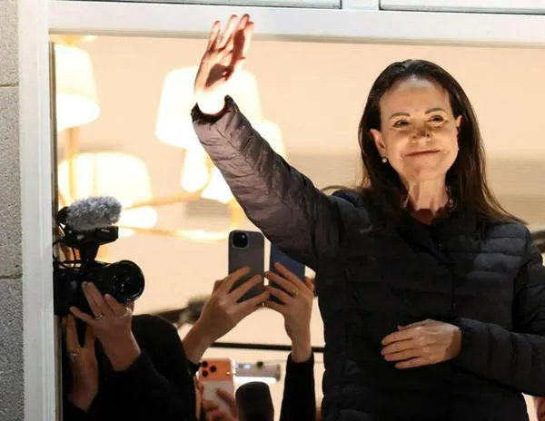 La opositora venezolana María Corina Machado saludó desde Oslo a sus seguidores