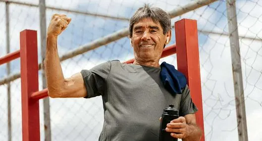 Qué es retro-walking, ejercicio para las rodillas de adultos mayores y mucho más