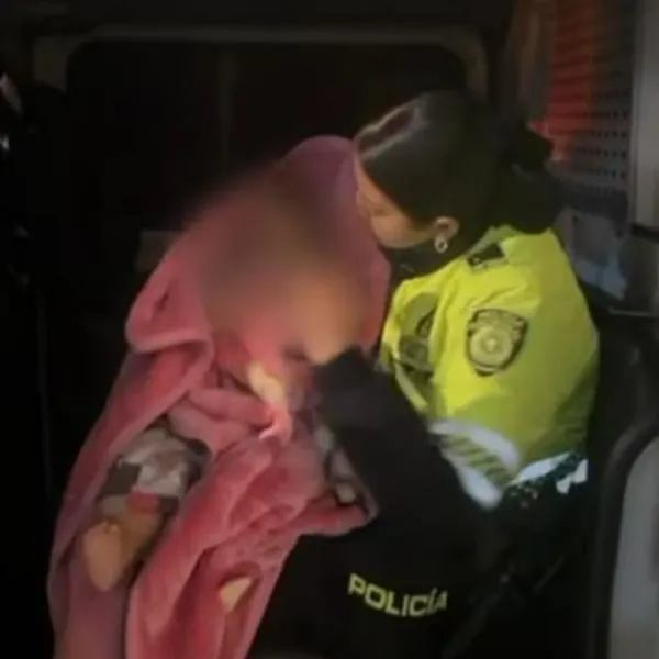 Sorpresa en Chorro de Quevedo: rescatan a bebé abandonado porque padres estaban tomando cerveza y aparecieron media hora después. 