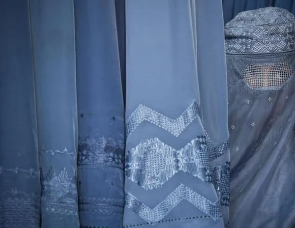 Abortar en Afganistán: cómo las mujeres son presionadas a arriesgar sus vidas