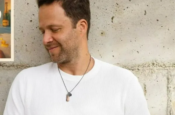 Video: el cantante manizaleño Sebastián Yepes revela el secreto para ser un buen “mantenido”