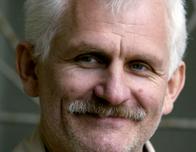 Belarús libera a 123 presos incluido el Nobel de Paz Bialiatski; Ucrania afirma que recibió 114 de ellos