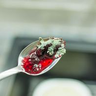 Aparece foto que sería de las frambuesas con las que envenenaron a niñas en Bogotá. Tiempo atrás, la esposa también falleció por consumir talio. 