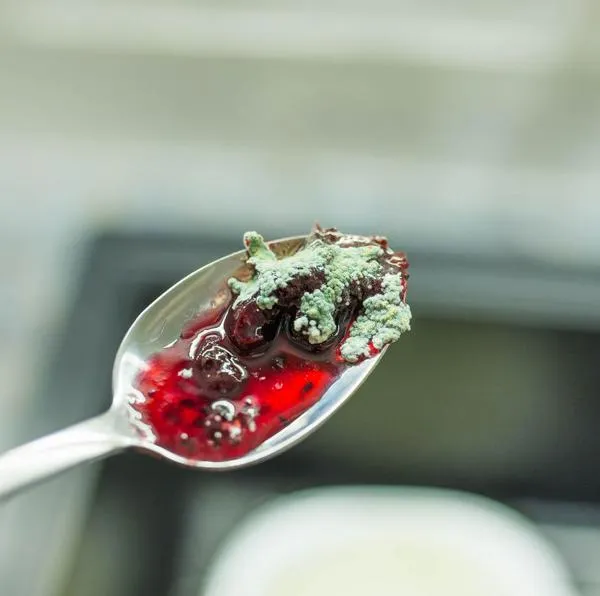 Aparece foto que sería de las frambuesas con las que envenenaron a niñas en Bogotá. Tiempo atrás, la esposa también falleció por consumir talio. 