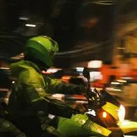 Alerta en Cali por explosión y ataque contra CAI de la Policía; reportan heridos