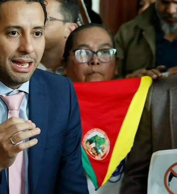 Presidente de la Cámara, Julián López, renunció al partido de La U: así le respondieron