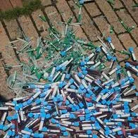 Temor por tubos llenos de sangre que aparecieron en el norte de Bogotá